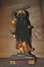 老件鐵壺1800*青花瓷台座~合購4500元~本標為鐵壼,老件有鏽,如照片所示,不介意者再行購買 歷史價格詳細信息