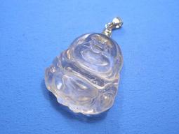 天然鈦晶彌勒佛吊墜 雕工精湛 全淨體，顏色金黃，面相祥和，佛佑有緣人，心中有佛，萬事皆順！52x33x8.5mm 此物屬高檔商品 售出不退換 歷史價格詳細信息