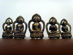 【五輪塔】佛教文物『卍佛學概要十四講卍』平裝本，全書厚181頁 。 歷史價格詳細信息