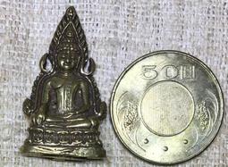 成功佛2534龍婆魯斯（龍婆斑的學生）普他坤圣粉制作，120 歷史價格詳細信息