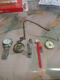 雜件錫雜件，小錫鳥一只 鳳鳥，感覺兩個合在一起的，品相如圖， 歷史價格詳細信息