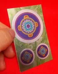 地藏菩薩滅定業真言咒輪手機筆電大門出入口牆壁玻璃置物櫃電視冰箱書房桌椅檯燈書櫃汽機車佛堂神壇居家營業場所亮面不乾膠貼紙 歷史價格詳細信息