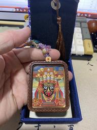西藏扎基拉姆黃財神藥師佛四臂觀音蓮花生小唐卡佛牌吊墜嘎烏盒 歷史價格詳細信息