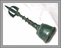 【雅之賞|藏傳|佛教文物】精品＊ 尼泊爾 藏銀鑲綠松石 嘎嗚~~B40  (附中國結繩) 歷史價格詳細信息