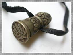 藏傳天鐵托甲特殊咒牌 藏式護身牌掛件吊墜！368 歷史價格詳細信息