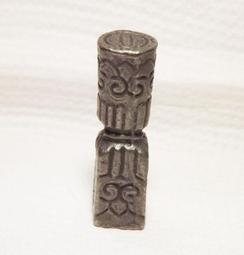 --吉品軒--【印度小葉老紫檀木(10mm*108顆)念珠/硨磲+金剛鈴/青金石】#581-13 歷史價格詳細信息