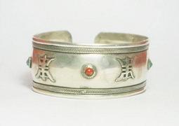 --吉品軒--藏銀三色六字大明咒活口手環 -- #352-34 歷史價格詳細信息