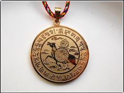 佛教七寶之一~財石~天然金珀如魚得水內雕戒指 925銀鍍金色活圍戒托 歷史價格詳細信息