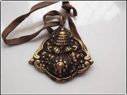 （純賞件）早期黃檜描金彩繪木雕子安地藏王菩薩，79.4 x 22.5 x 22.5公分，重6.5公斤。 歷史價格詳細信息