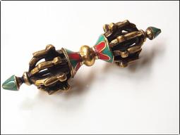 【雅之賞】*特賣*尼泊爾手工鑲嵌黃銅綠度母珊瑚吊墜掛墜~030455 歷史價格詳細信息