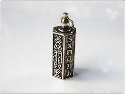 【雅之賞|佛教|藏傳文物】復古不鏽鋼馬蹄扣+實心白銅鑲銀色銅 可愛小胖豬鑰匙扣掛飾~301416 歷史價格詳細信息