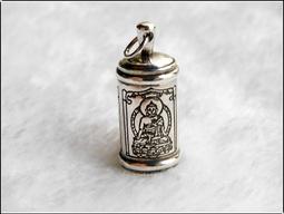 【雅之賞|佛教|藏傳文物】復古不鏽鋼馬蹄扣+實心白銅鑲銀色銅 可愛小胖豬鑰匙扣掛飾~301416 歷史價格詳細信息