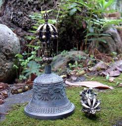 九股金剛鈴杵密宗黃銅八吉祥雕花金剛鈴鐺藏式用品供修手搖鈴 歷史價格詳細信息