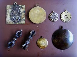 【五輪塔】佛教文物『卍佛說梵網經菩薩戒本卍』精裝本，全書厚111頁。 歷史價格詳細信息