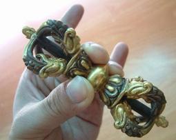 【五輪塔】藏密文物『卍五股金剛杵卍』銅精制，尺寸:約長16.5寬6 (cm) 歷史價格詳細信息