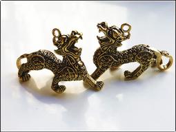 （純賞件）早期黃檜描金彩繪木雕子安地藏王菩薩，79.4 x 22.5 x 22.5公分，重6.5公斤。 歷史價格詳細信息