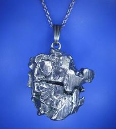 金牛礦晶-項墜 23d*24.65g【買就送钛鋼項鏈】巴拉圭天鐵鎳鐵隕石 vqq-1 歷史價格詳細信息