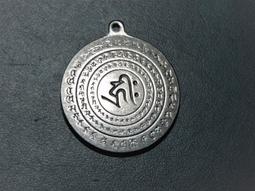 【雅之賞|藏傳|佛教文物】雙面白度母 琉璃吊墜護身掛件~043730 歷史價格詳細信息