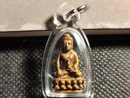泰國佛牌~2520~龍婆平那~龍婆碧納~天眼佛祖~別看我這樣~相當稀有的存在(B) 歷史價格詳細信息