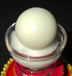 釋迦牟尼佛金骨堅固子舍利子供舍利塔嘎屋盒尺寸約3.5mm舍利子可裝藏佛塔舍利塔寶塔噶烏盒嘎烏盒佛盒一尊（顆） 歷史價格詳細信息