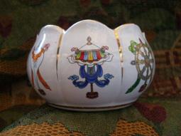 【雪域聖香】A600.黃色八吉祥煙供爐. 不含底座.煙供量1寶蓋.請舖底灰2cm.防止龜裂. 600. 歷史價格詳細信息