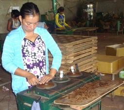 "桂山企業行"香品批發..製香業...好消息...惠安研磨沉粉50台斤=5000元(工廠直營) 歷史價格詳細信息