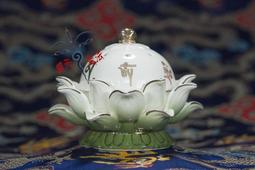 金法 上供三寶三根本.下布施六道眾生 甘露寶 臥香 &quot;缺件&quot; 歷史價格詳細信息