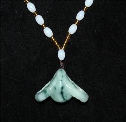 天然翡翠生肖豬吊墜發財豬掛件玉墜項墜，尺寸先對比一元硬幣，具 歷史價格詳細信息