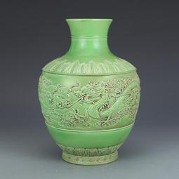 古玩 老貨老龍鳳戲珠手鐲一對，制作的很精致，顏色花紋漂亮，品相尺寸如圖 歷史價格詳細信息