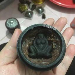 泰國精品【心型 燕通 佛牌 ~ 成全戀愛、造就個人魅力】~泰國 瓦邦帕寺廟 阿贊蘇斌 ~已開光加持~泰國佛牌 歷史價格詳細信息