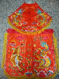 【靜福緣】精緻繡品『(白款)平繡撿蔥龍袍＋奉帽 』 神明衣神衣佛衣龍披龍衣多種顏色多種尺寸 歷史價格詳細信息