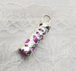 《小女人》魅桃花 刺繡珍珠按摩開檔情趣丁字內褲-熱豔酒紅 歷史價格詳細信息