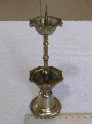 燭台(27)~~銅製~~含針總高約19CM~~不吸磁~~一對合售 歷史價格詳細信息