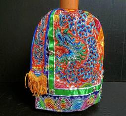 兩邊發光的一抹陽綠翡翠三角界面完美無紋裂很美一抹正正辣陽綠很少這么冰 翡翠 飾品 收藏【二手】【微淵古董】-2960 歷史價格詳細信息