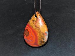 藏傳紅瑪瑙牛角天珠。珠子老氣感十足 包漿醇厚 風化細膩 風化20389 歷史價格詳細信息