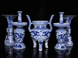 古瓷器 古董瓷器 大明宣德青花龍紋留白雕刻紋梅瓶2（40.5&times;27cm）1800-3905 歷史價格詳細信息