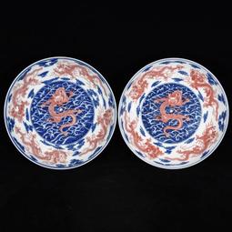 古瓷器 古董瓷器 明紅釉暗刻人物故事紋雙耳瓶35&times;16:300-21889 歷史價格詳細信息