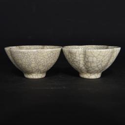 古瓷器 古董瓷器 哥窯三足爐12&times;14:400-17819 歷史價格詳細信息