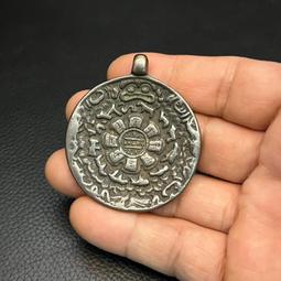 藏地珍品立體黑財神天鐵托甲小寸佛護身掛件321 歷史價格詳細信息