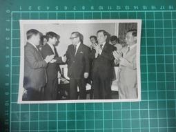 【台灣博土TWBT】201901-067 吳榮根義士 前往韓國駐華大使館 拜會金鐘坤大使  照片  民國71年11月3日 歷史價格詳細信息