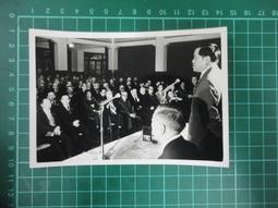 【台灣博土TWBT】201901-067 吳榮根義士 前往韓國駐華大使館 拜會金鐘坤大使  照片  民國71年11月3日 歷史價格詳細信息