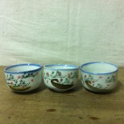 WH5991【四十八號老倉庫】全新 早期 台灣製 大同 黃色 閃光釉 描金 尖底 茶杯 蓋杯 150cc 有瑕 2蓋杯價 歷史價格詳細信息