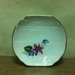 WH9277【四十八號老倉庫】全新 早期 大陸進口 浮雕手繪 粉彩白瓜蝴蝶 三缸盅 茶杯 70cc 2杯價 歷史價格詳細信息