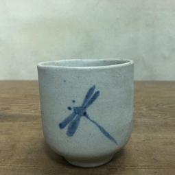 WH10819【四十八號老倉庫】全新 早期 台灣 日據 青花杯 手繪 蜻蜓 茶杯 170cc 1杯價【懷舊收藏擺飾道具】 歷史價格詳細信息