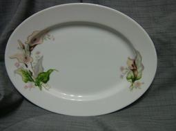 海芋瓷盤 早期台灣慶同製 海芋橢圓形瓷盤 腰子盤- 34*23.5*3.5公分 歷史價格詳細信息