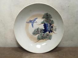 WH17351【四十八號老倉庫】全新 早期 台灣 陶 手繪 壓印 鶴 頂紅 鶴 盤 18.7cm 1盤價【懷舊收藏拍片道 歷史價格詳細信息