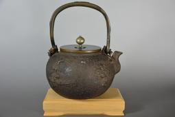 日本時代老花瓶：藍色浪口手工彩繪花草瓶 歷史價格詳細信息