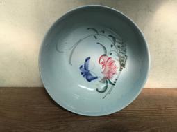 WH15731【四十八號老倉庫】全新 早期 台灣 手繪 胭脂紅 花 蓋印 福字碗 14.5cm 1碗價【懷舊收藏拍片道具 歷史價格詳細信息