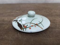 WH22411【四十八號老倉庫】全新 早期 台灣 淡綠釉 手繪 梅花杯杯蓋 8cm 1蓋價【有瑕】【懷舊收藏拍片道具】 歷史價格詳細信息