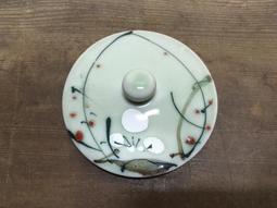 WH22411【四十八號老倉庫】全新 早期 台灣 淡綠釉 手繪 梅花杯杯蓋 8cm 1蓋價【有瑕】【懷舊收藏拍片道具】 歷史價格詳細信息